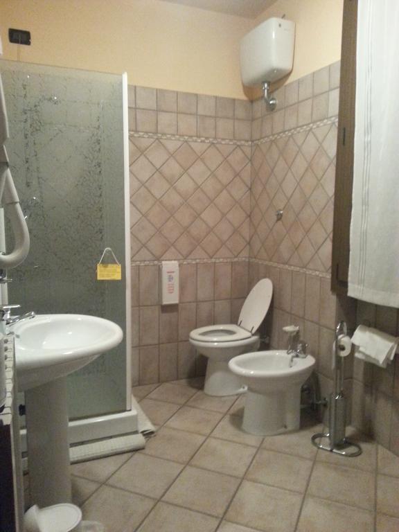 Lo Zodiaco Hotel Roncobillaccio Kültér fotó